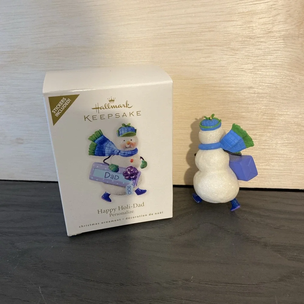 2010 Hallmark Keepsake Ornament Happy Holi-Dad Snowman Stickers Not Included